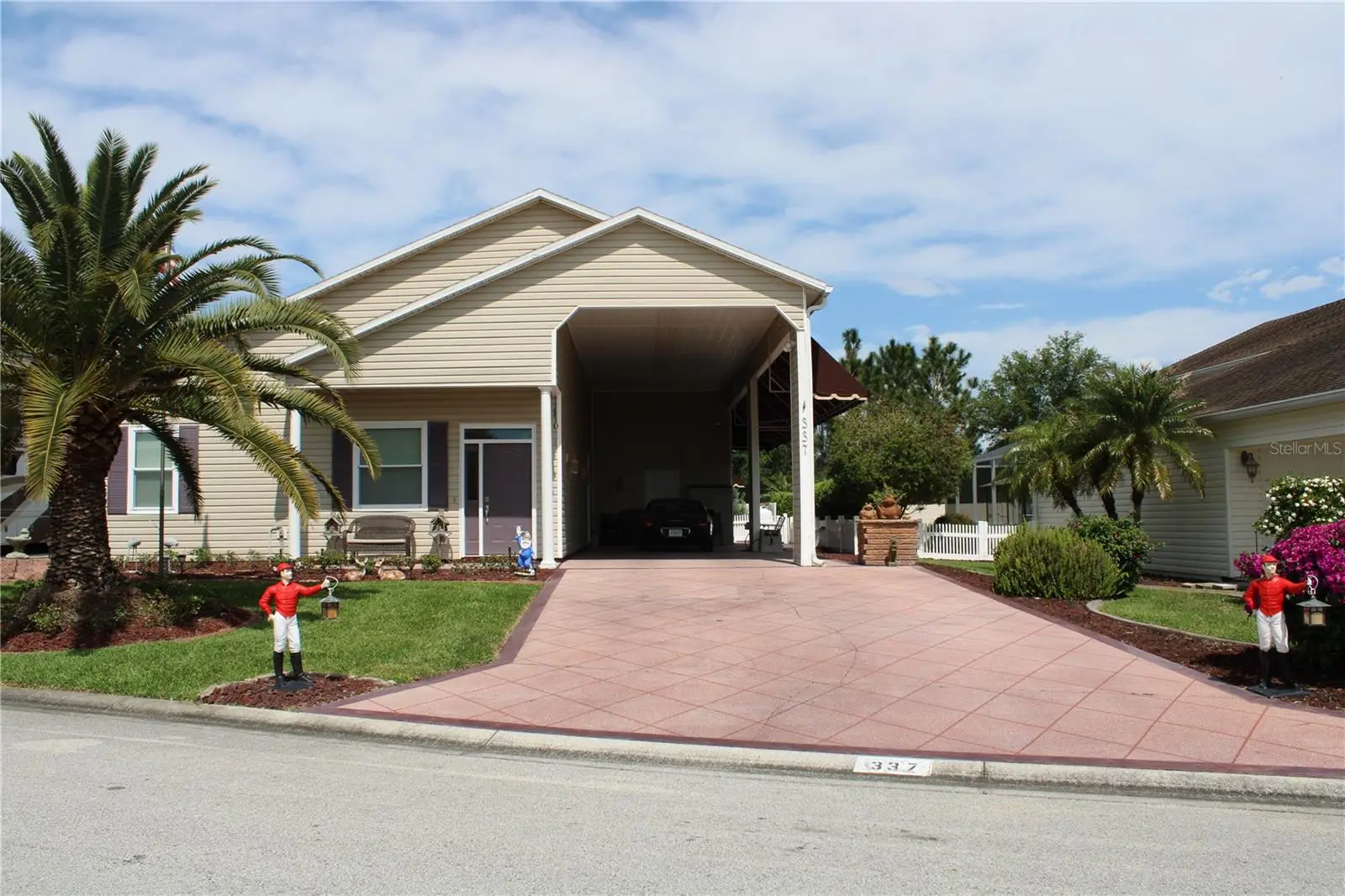 337 Motorcoach Drive, FL