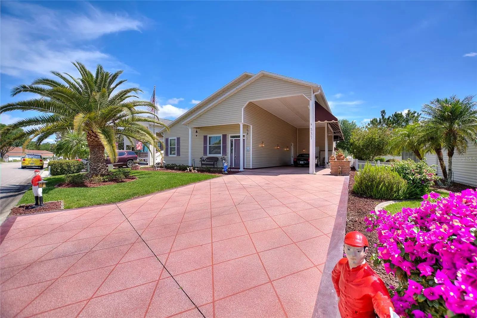 337 Motorcoach Drive, FL