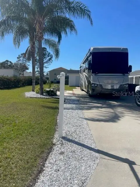 1064 Caravan Loop, FL