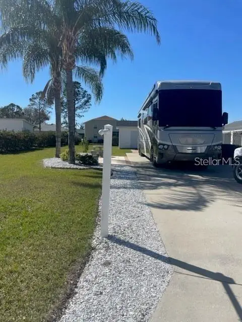 1064 Caravan Loop, FL