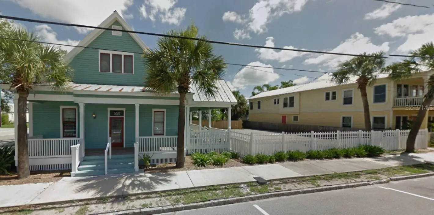 2002 4th Avenue, FL
