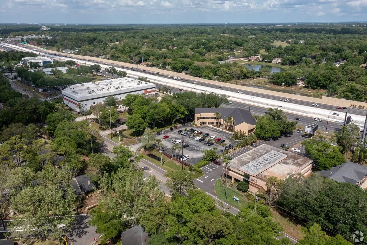 901 Douglas Avenue, FL