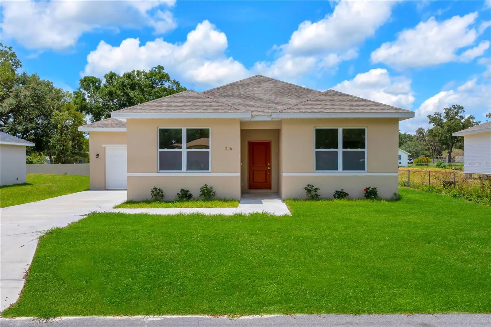206 Crescent Drive, FL