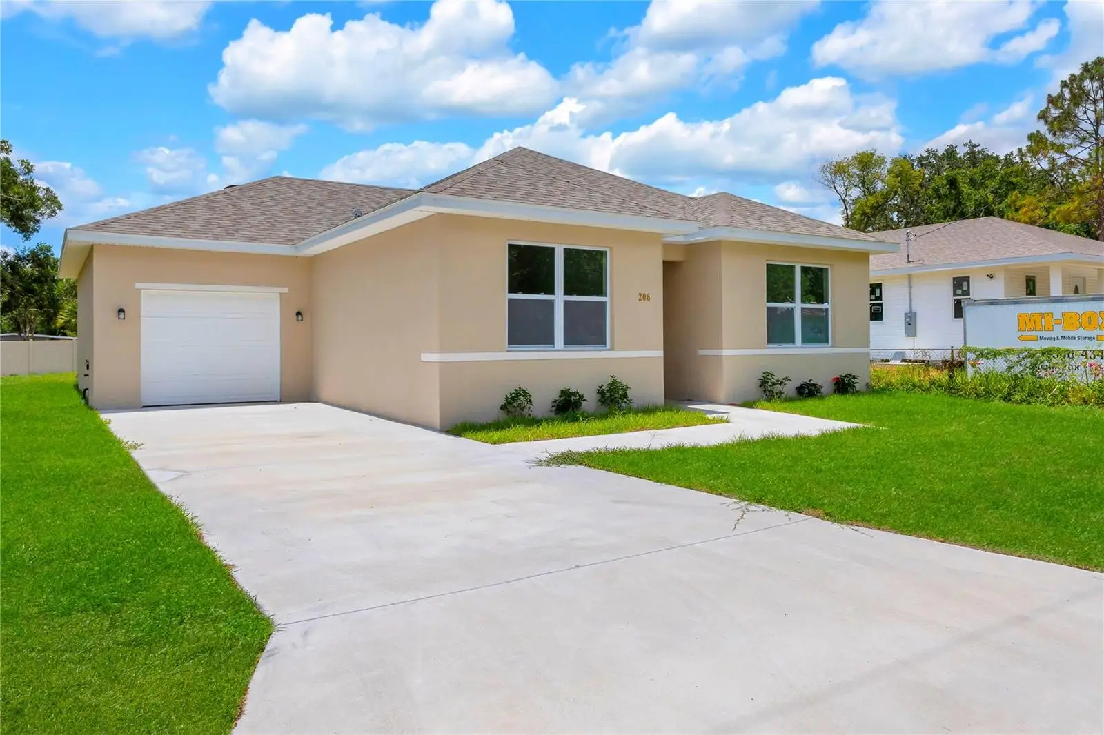 206 Crescent Drive, FL