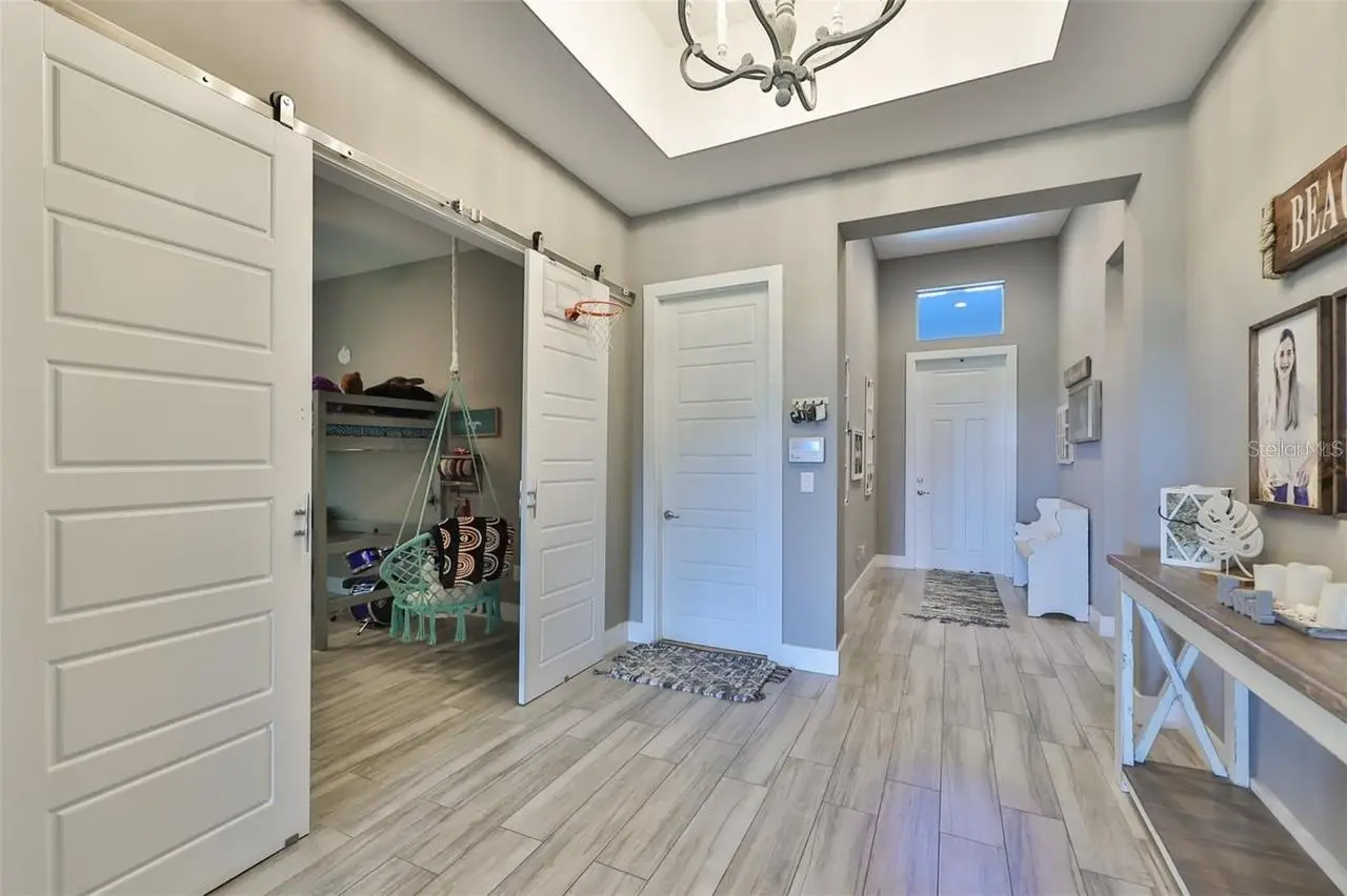 421 Bahama Grande Boulevard, FL