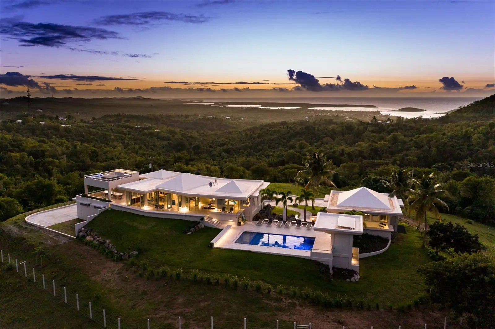 A/B Casa Limones, PR