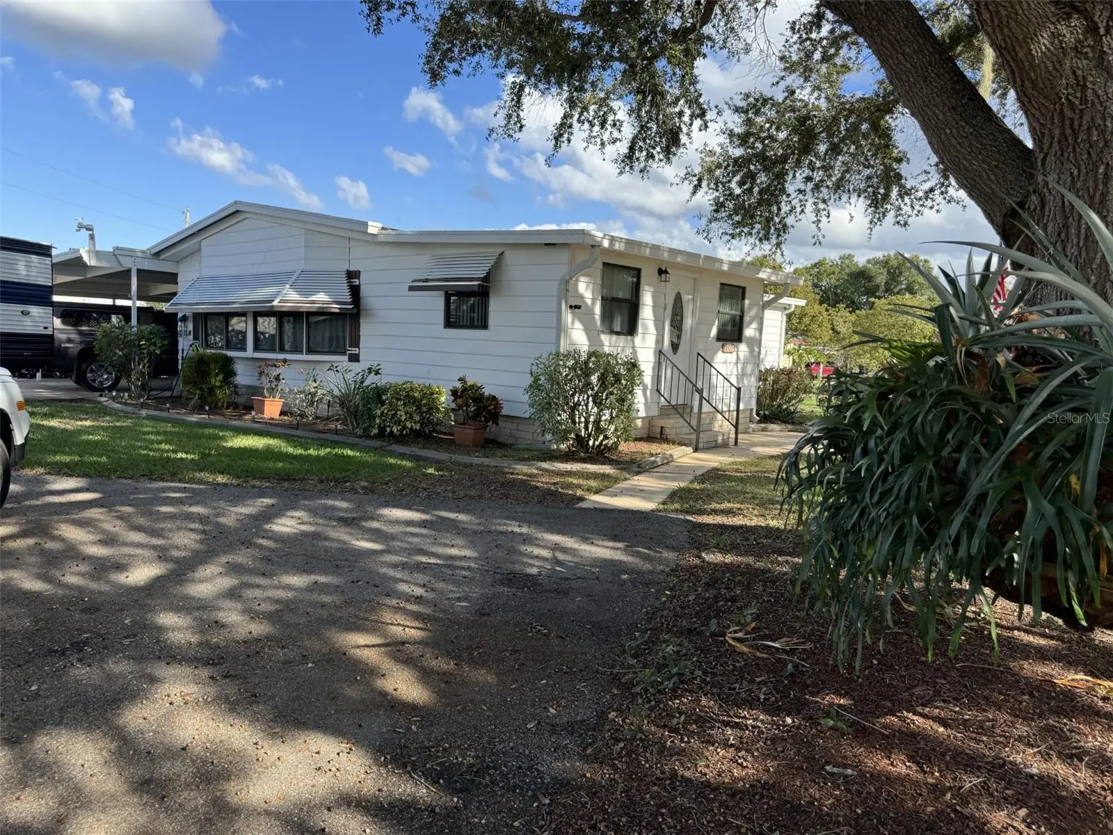 9000 Lake Point Boulevard, FL