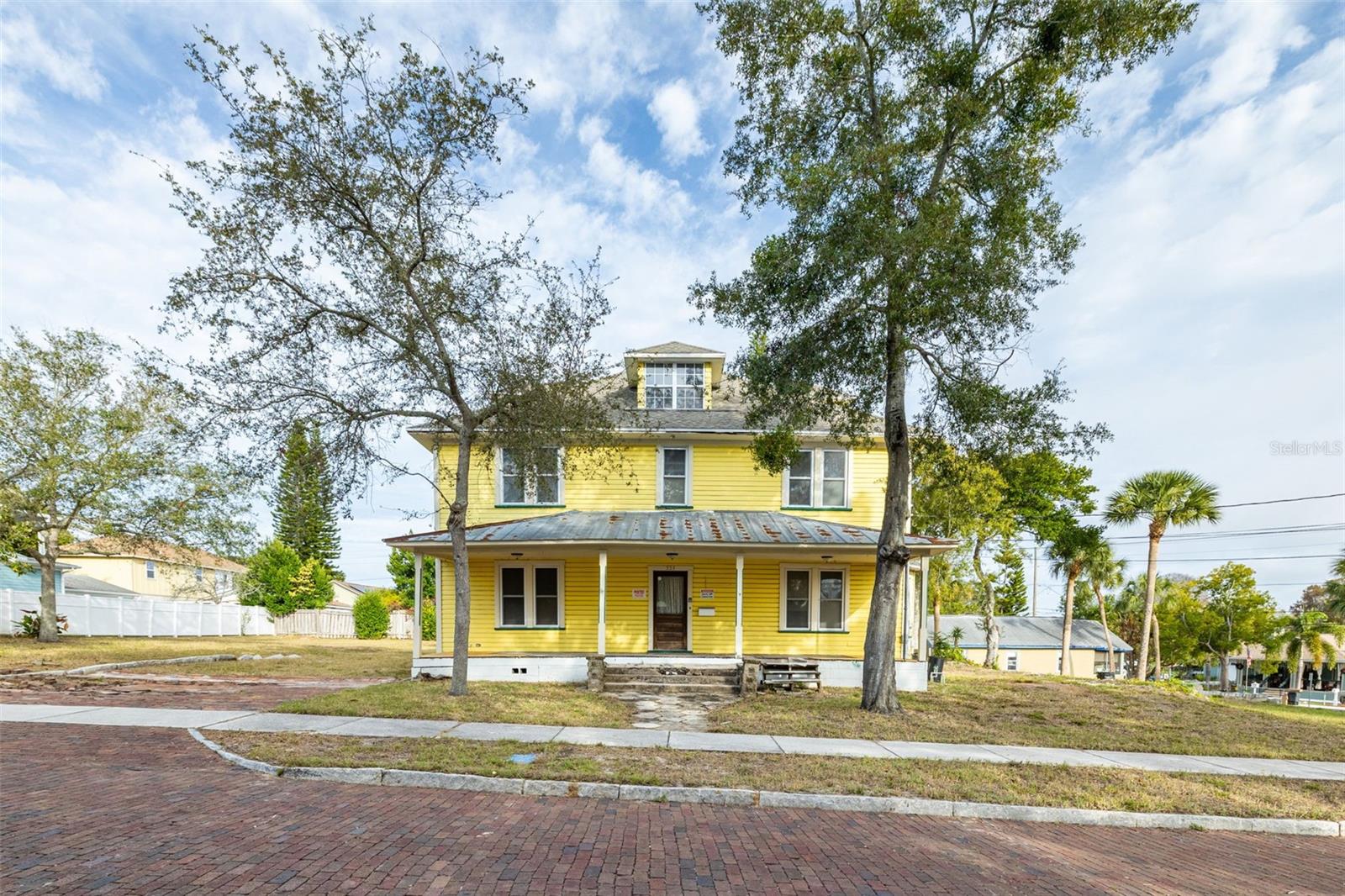 553 Division Street, FL