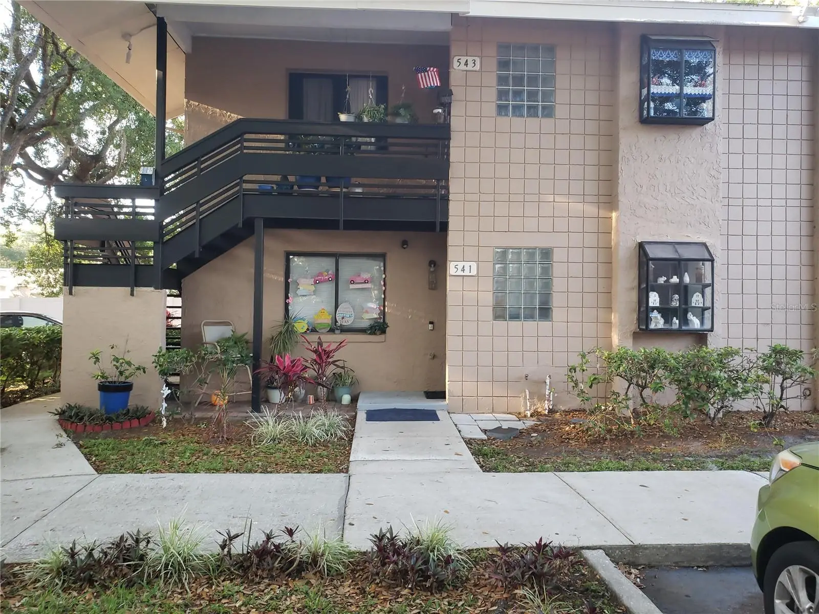 541 Trellis Court, FL
