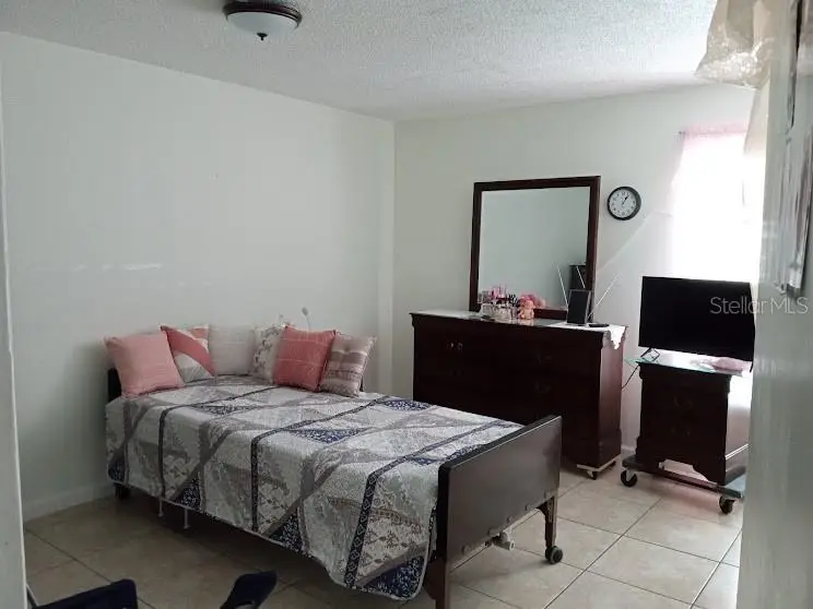 933 Oak Ridge Road, FL