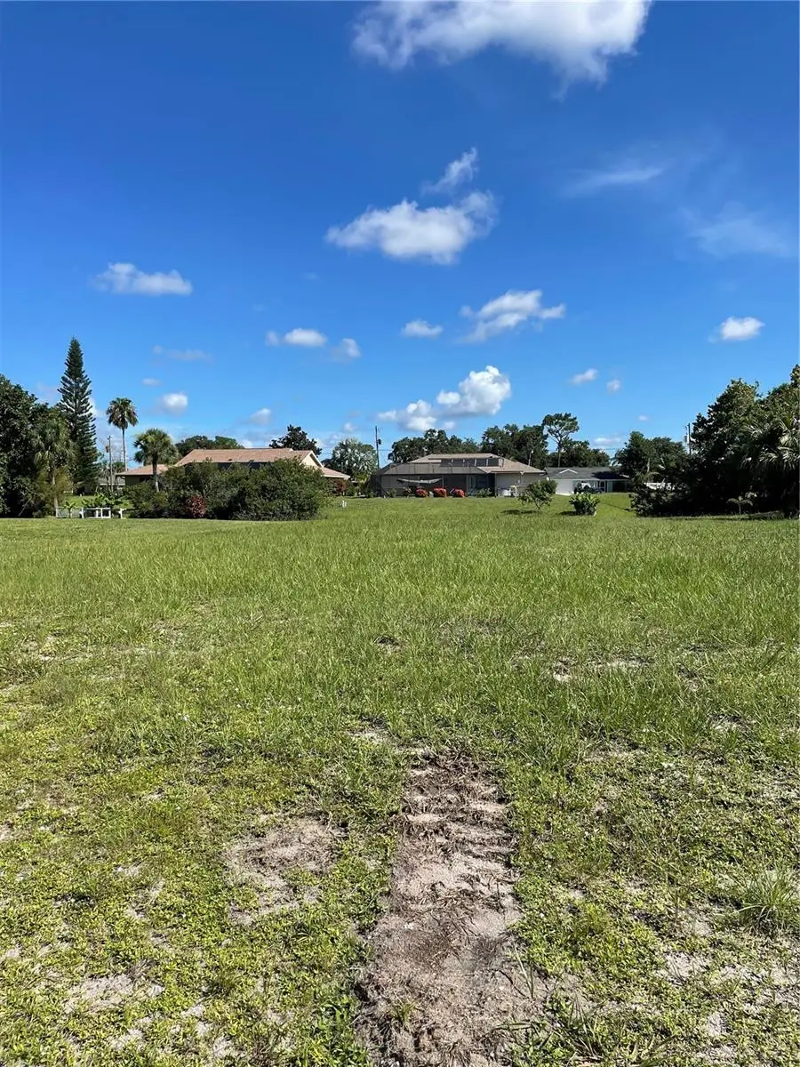 130 Mark Twain Lane, FL