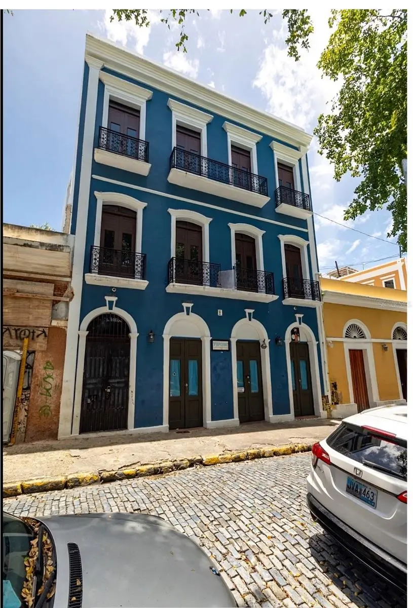 9 Del Mercado, PR