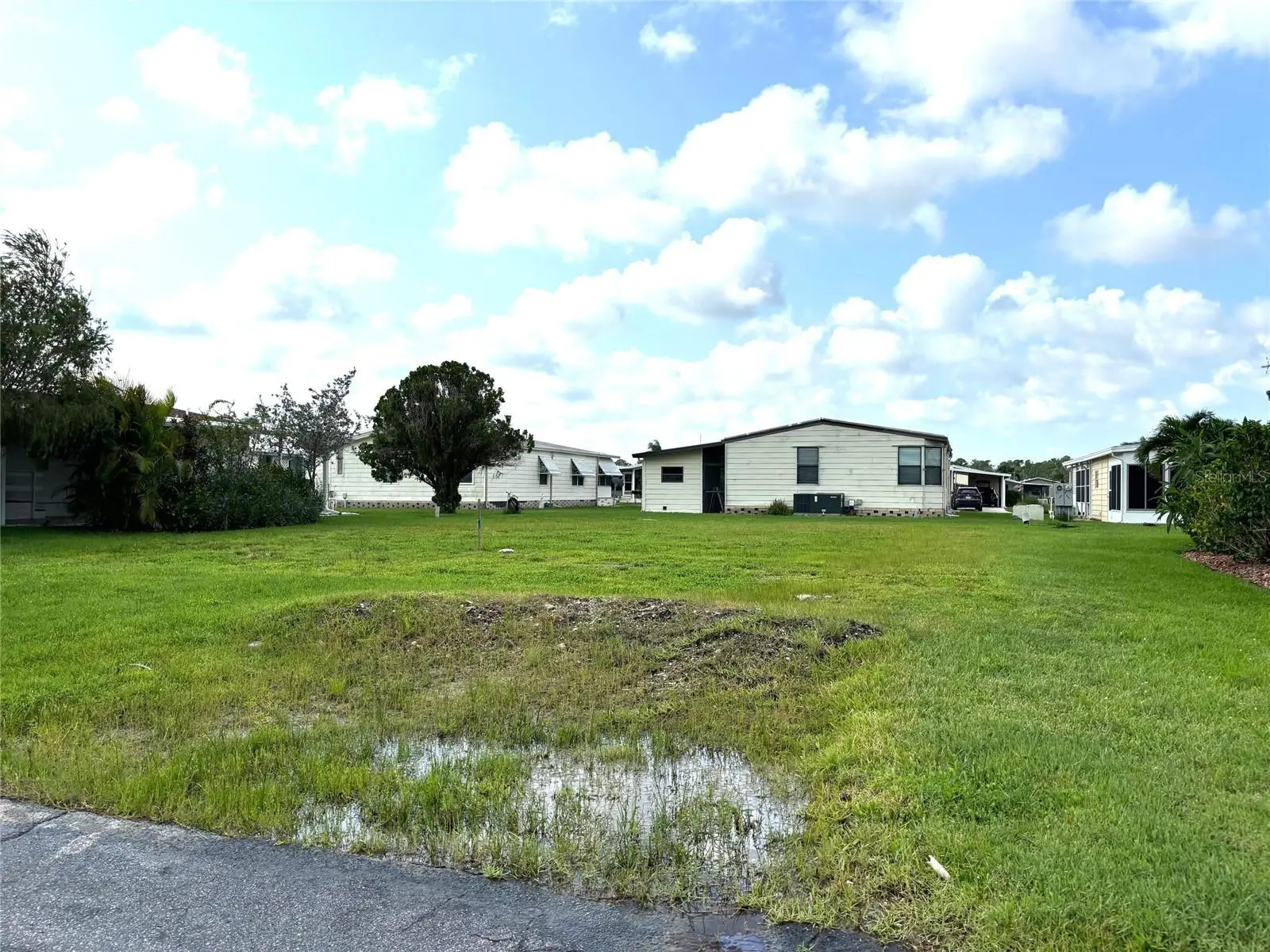 404 Tarde Logo Circle, FL