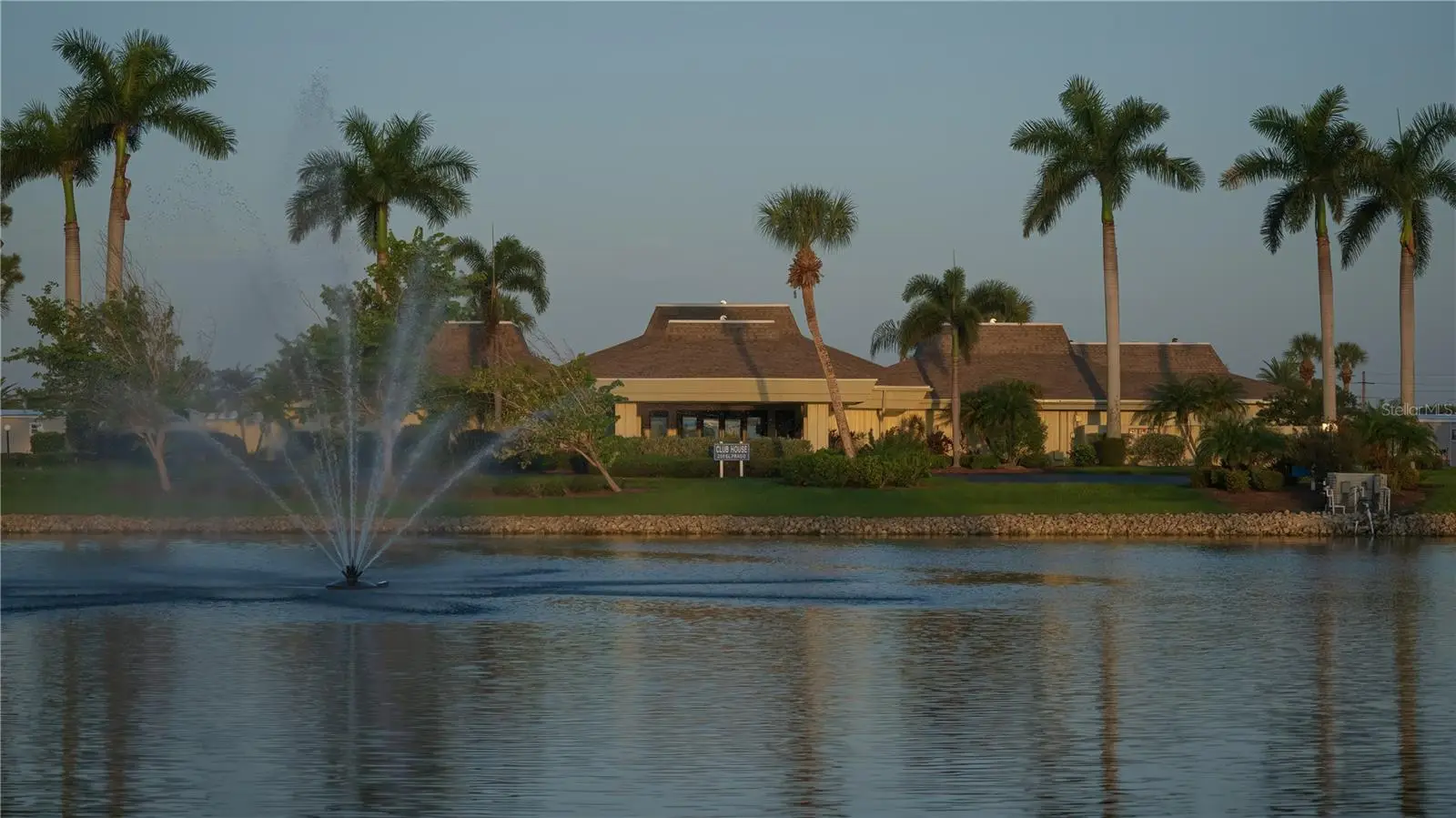 404 Tarde Logo Circle, FL