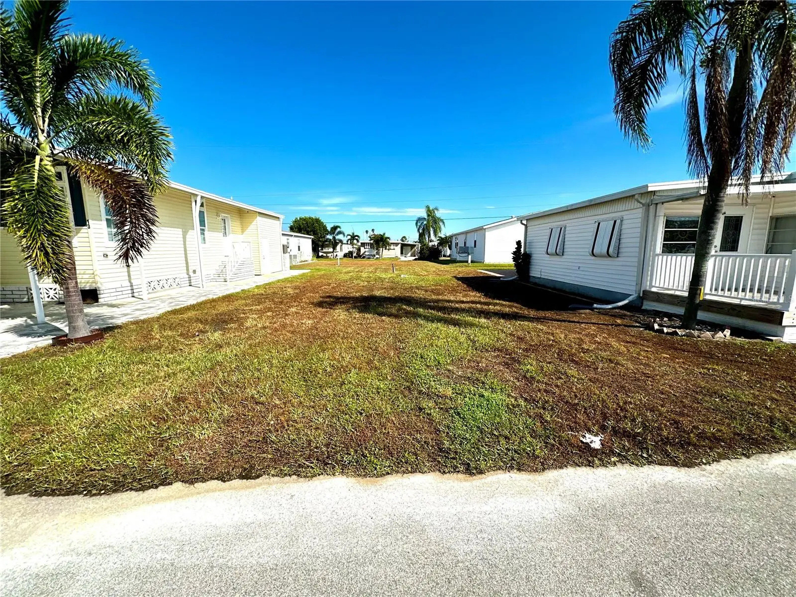 15 Flores Drive, FL