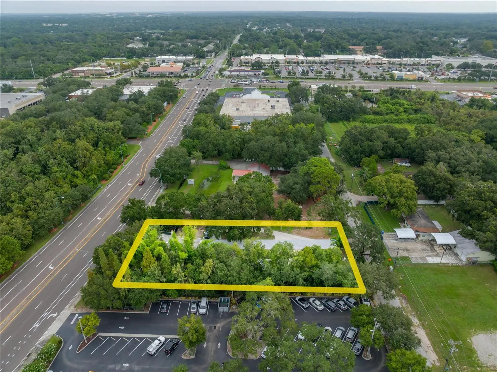 201 Lakewood Drive, FL