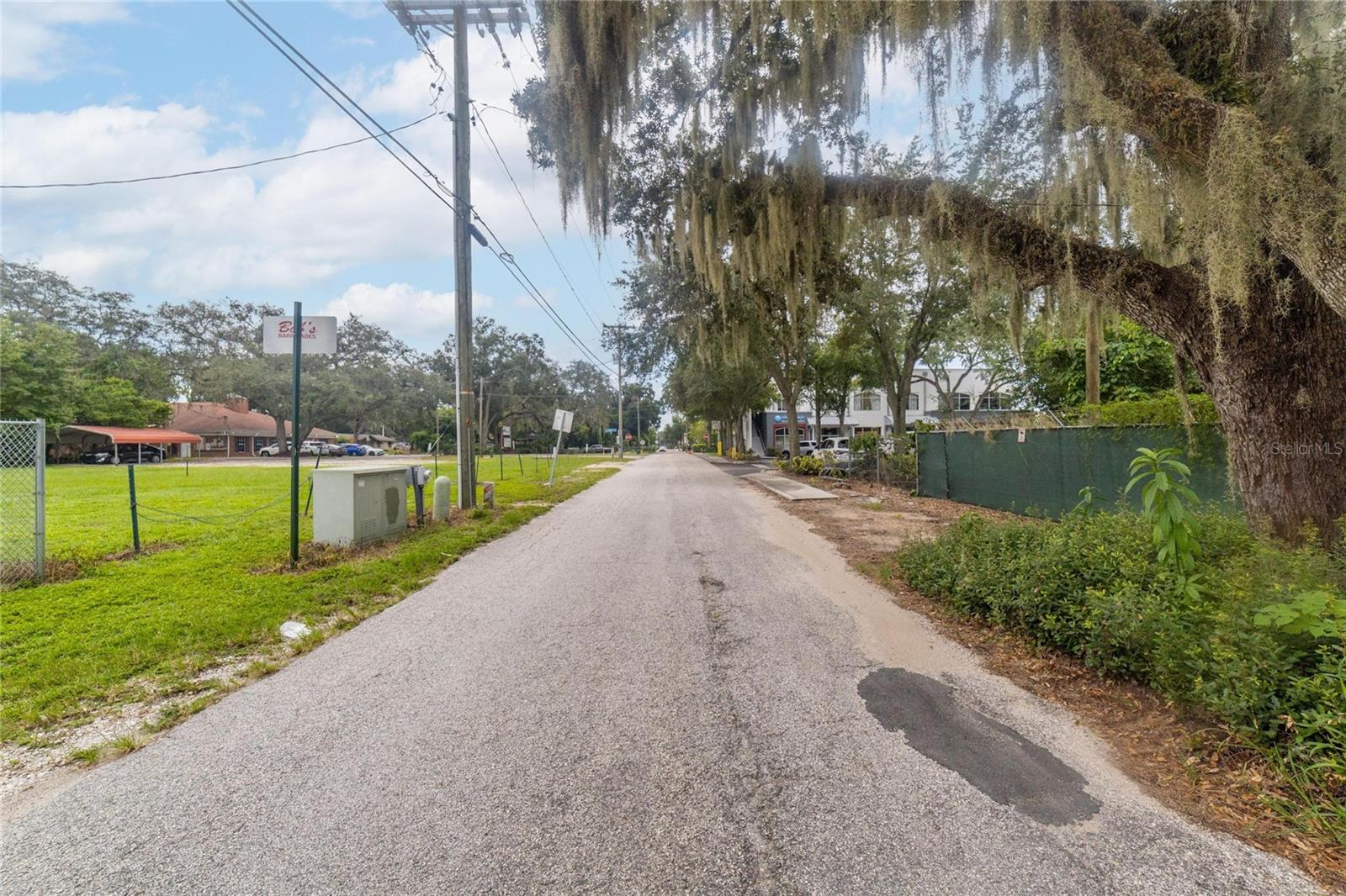201 Lakewood Drive, FL