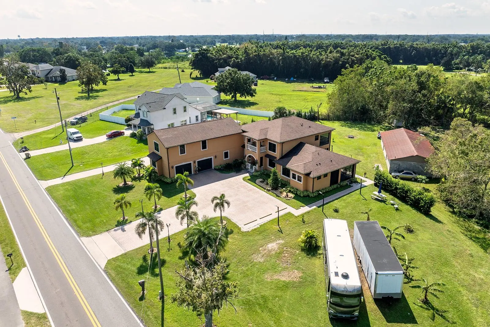 3211 Lakeshore Boulevard, FL
