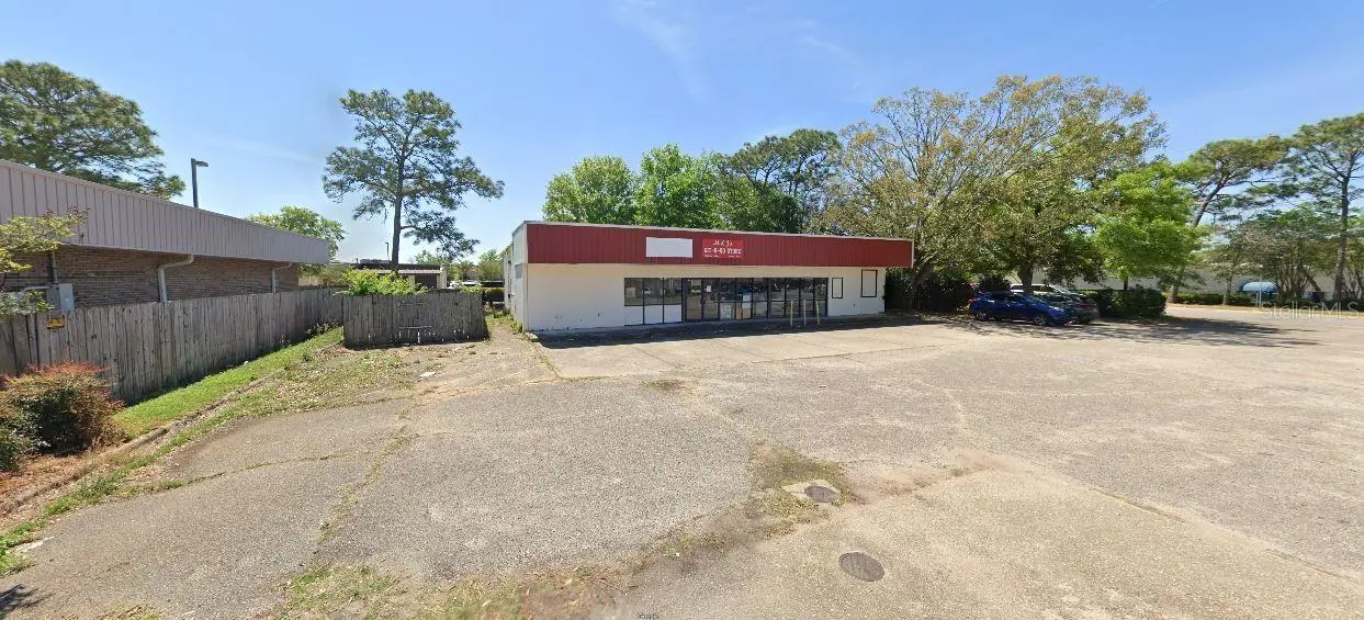 1167 College Boulevard, FL