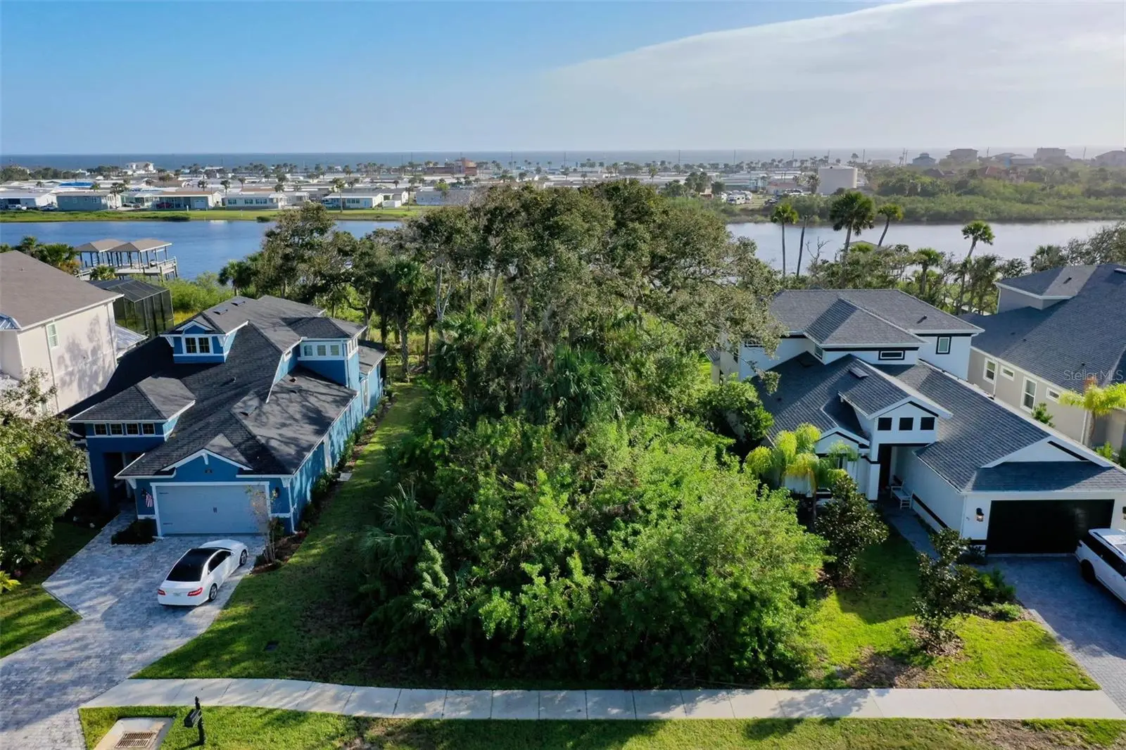 41 Riverwalk Drive, FL