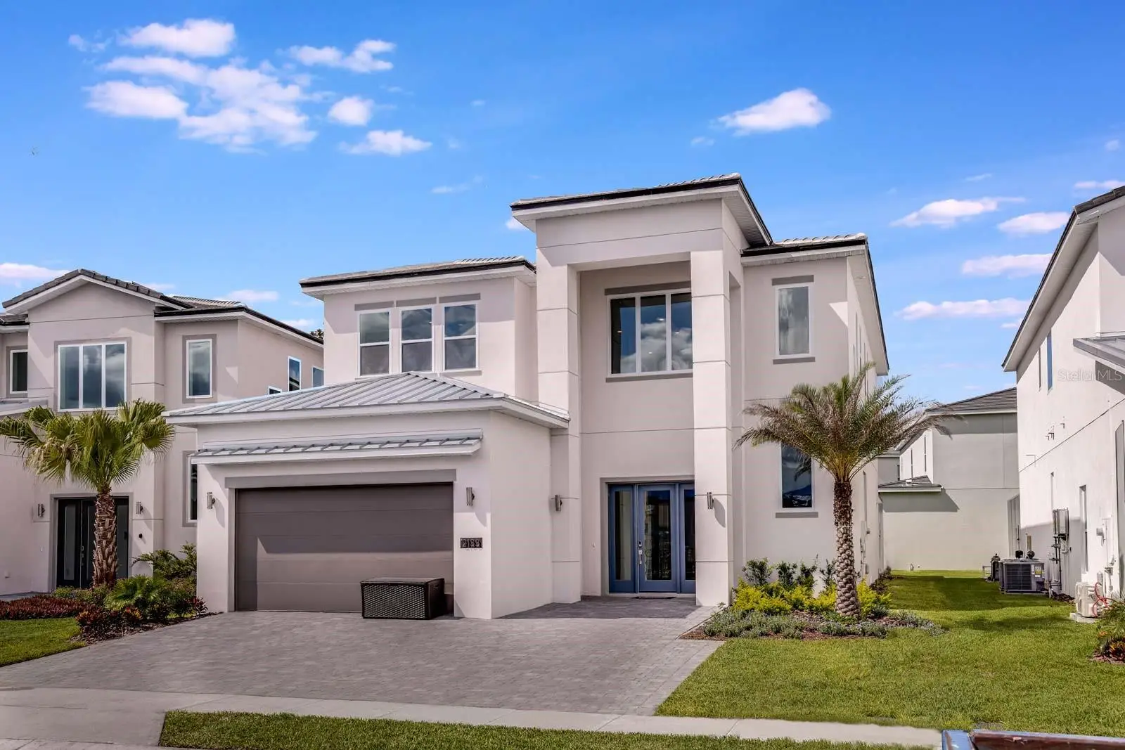 2133 Pine Oak Loop, FL
