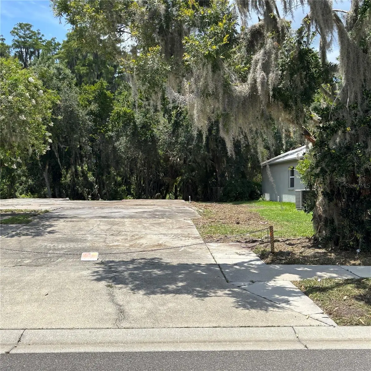 1323 Baythorn Drive, FL