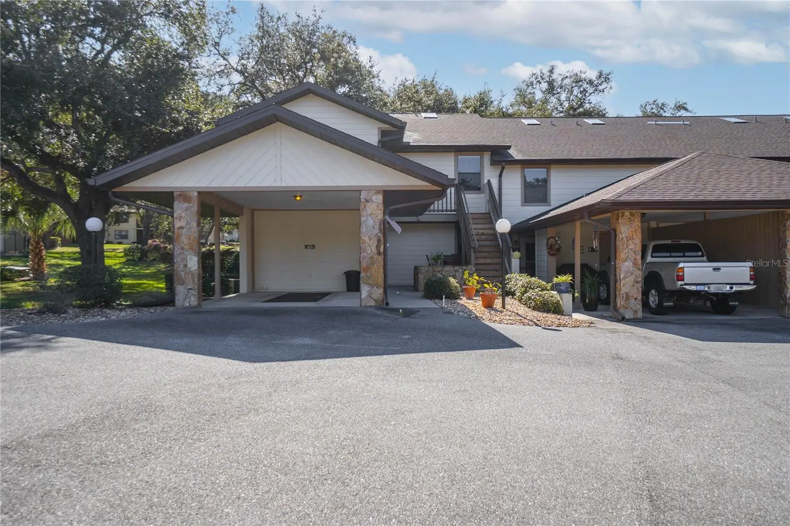 240 Glassboro Court, FL