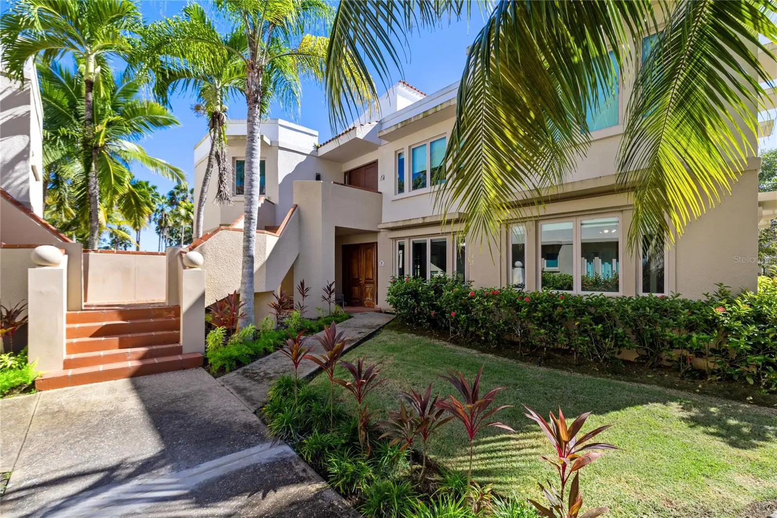 86 Lake Side Villas, PR