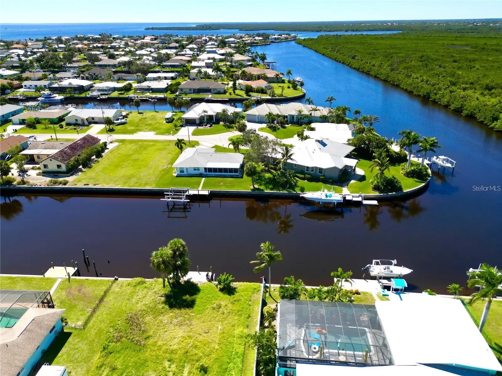 21081 Edgewater Drive, FL