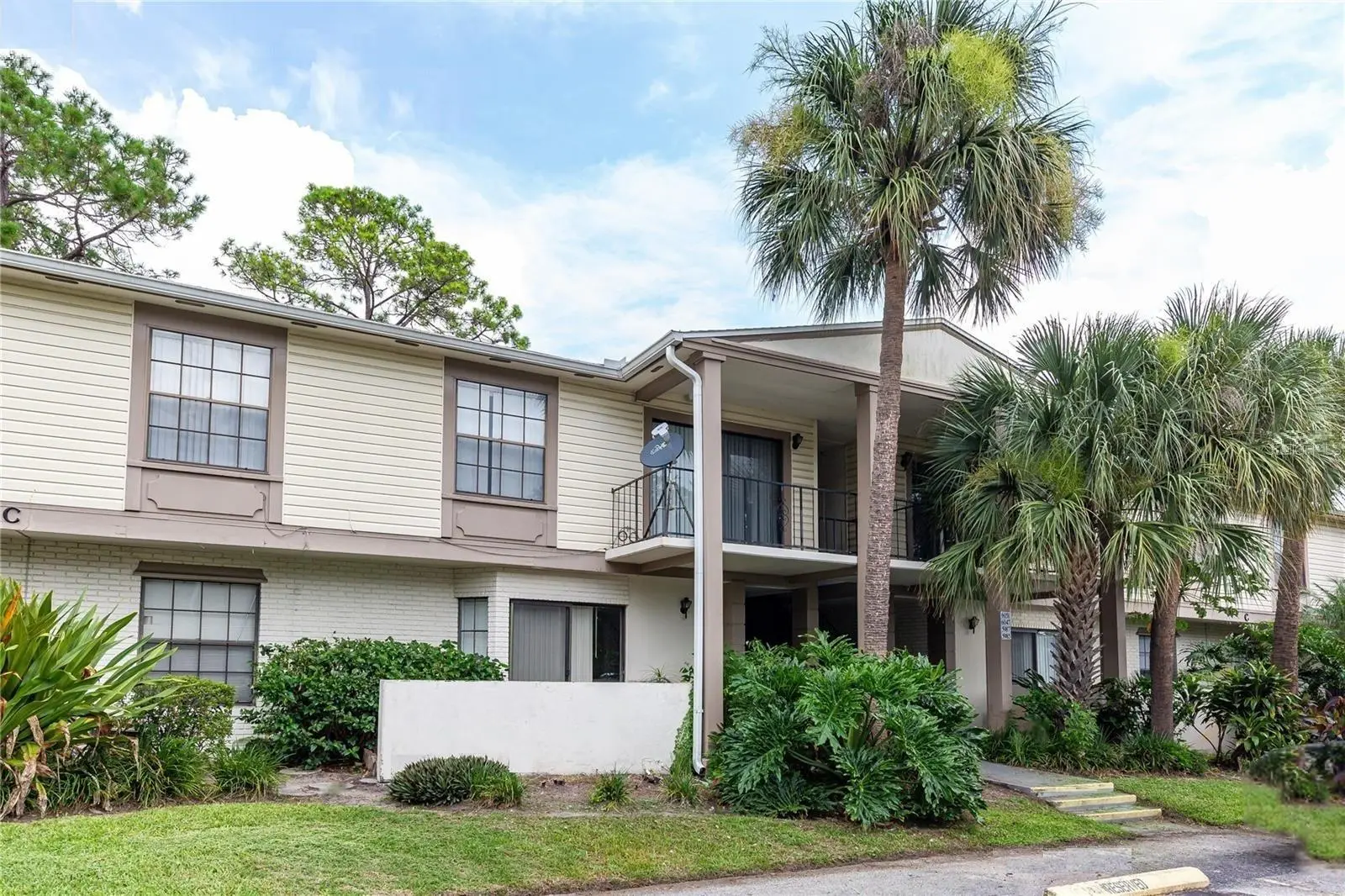 6039 Village Circle, FL