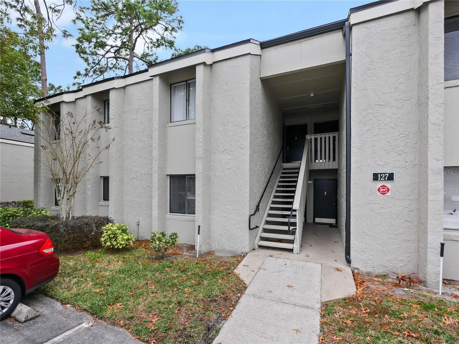127 Springwood Circle, FL