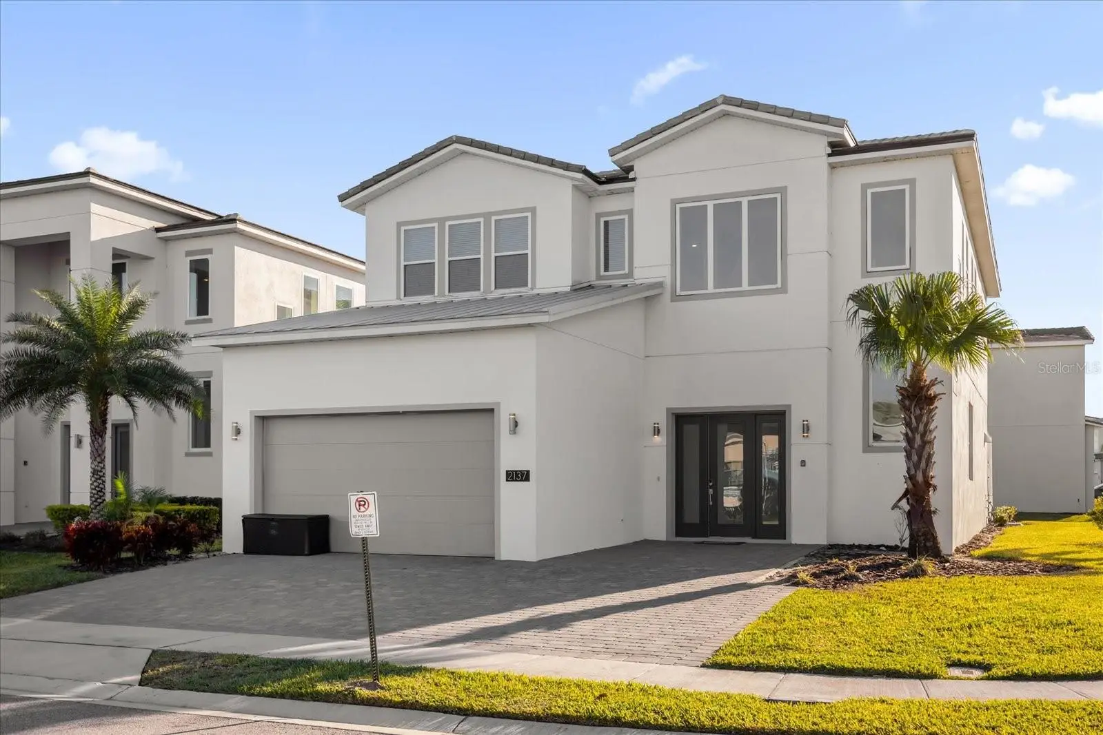 2137 Pine Oak Loop, FL