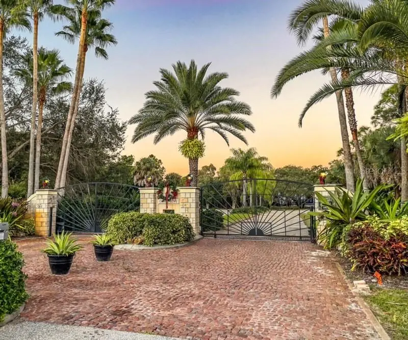10081 Creekside Drive, FL