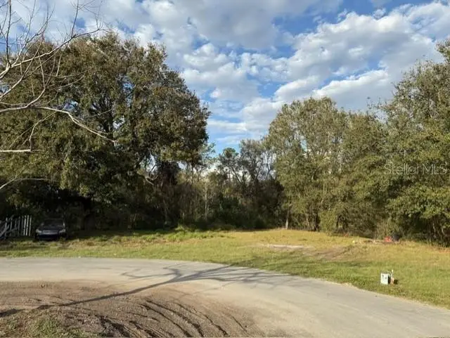 Canal Court, FL