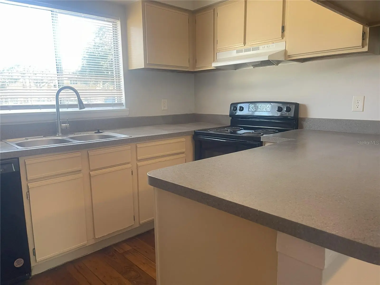 4419 Semoran Boulevard, FL