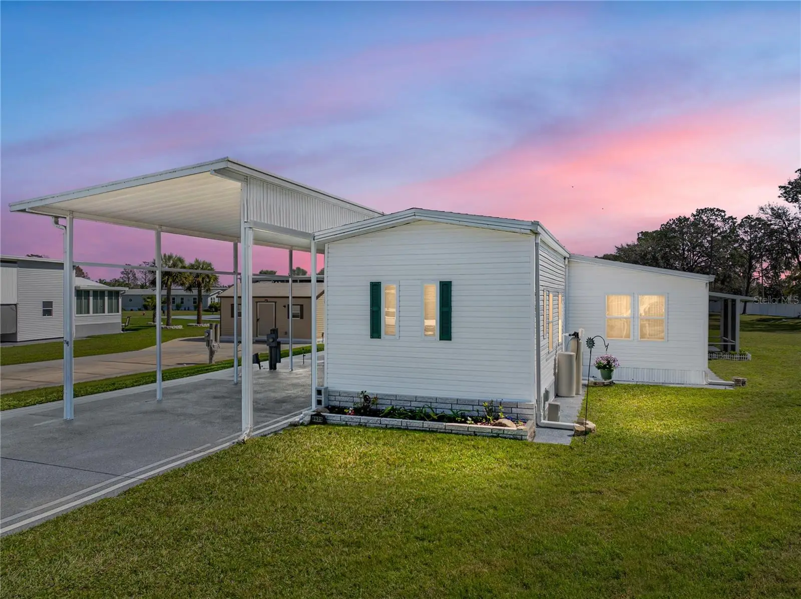 8925 Southshore Court, FL