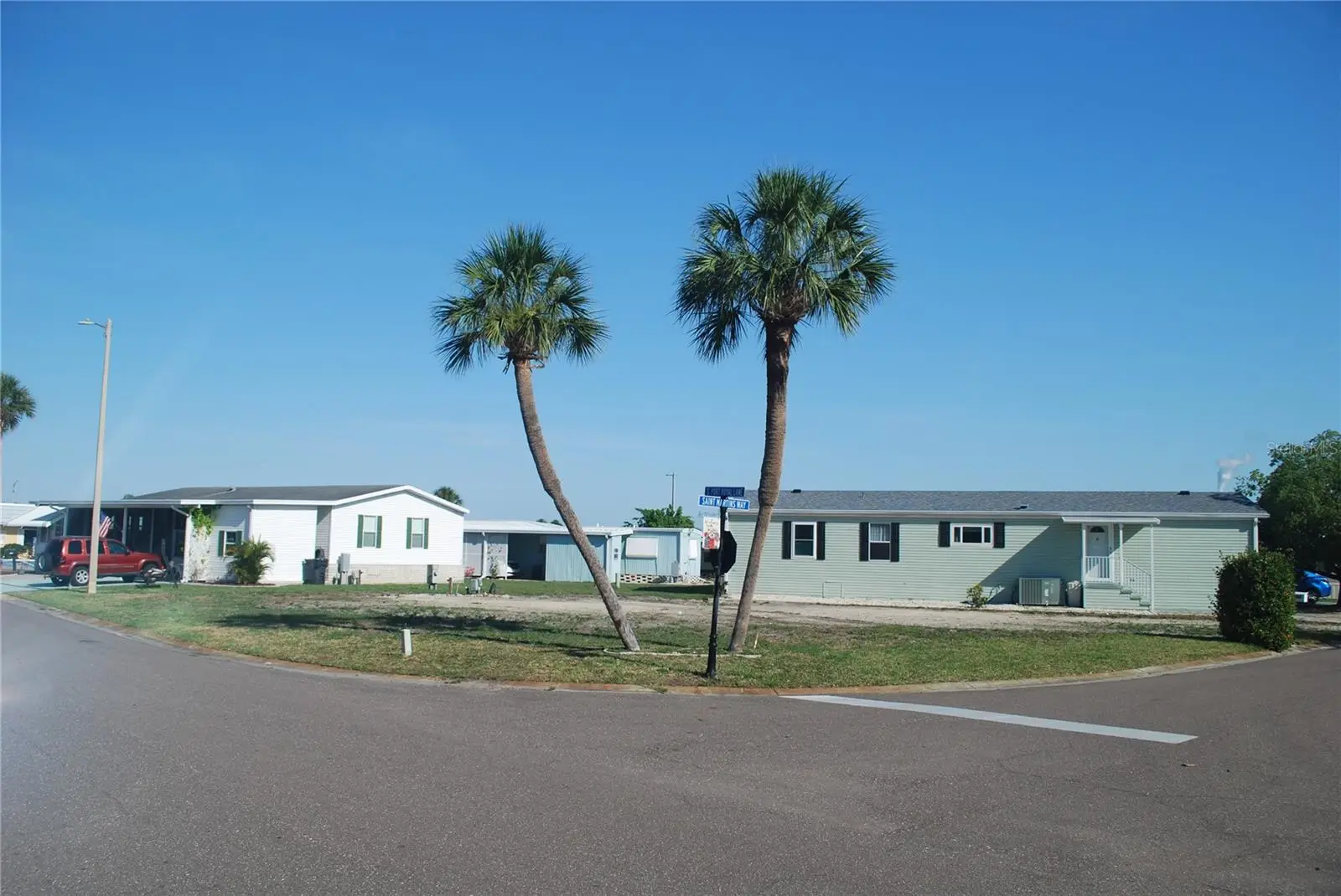 102 Saint Martins Way, FL