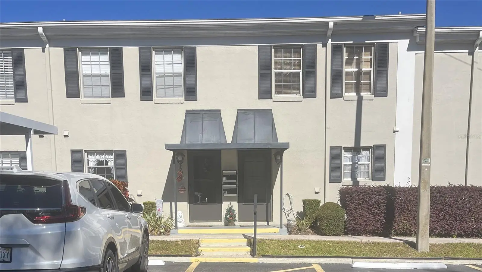689 Lake Howard Drive, FL