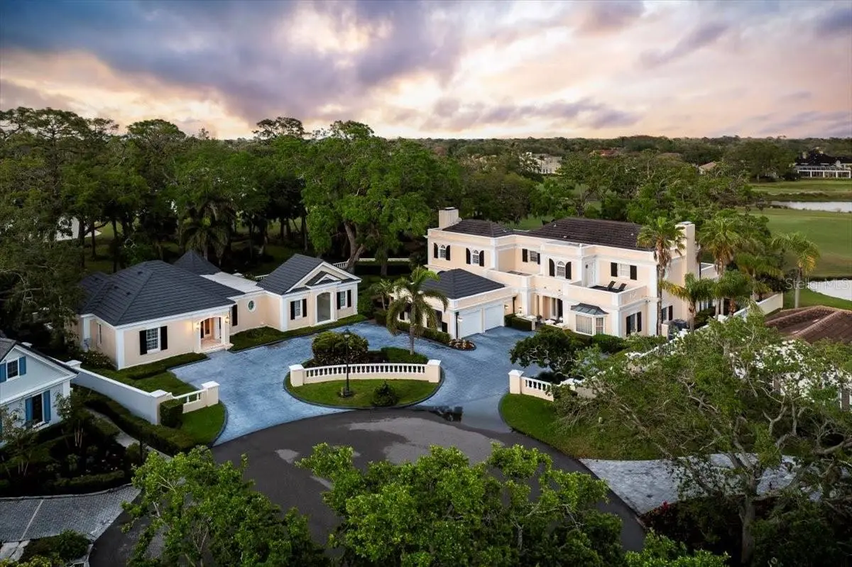 236 Saint James Park, FL