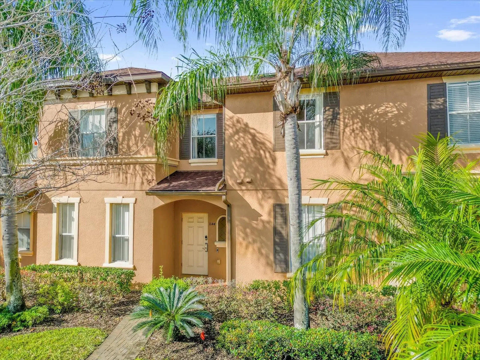 1144 Calabria Ave