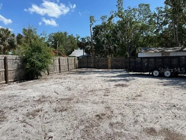 110 Pine Avenue, FL