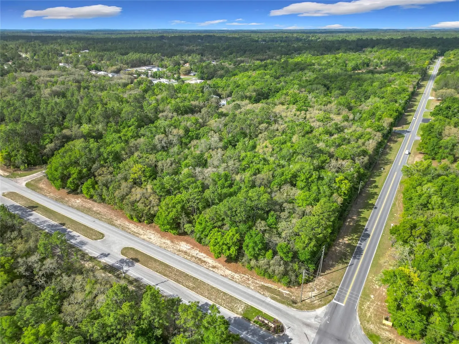 8808 Deltona Boulevard, FL