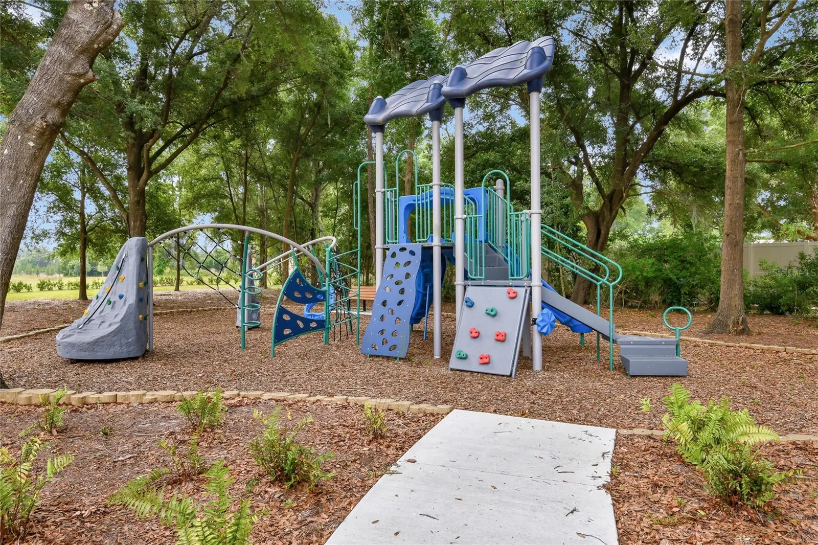 1737 Carnelian Street, FL
