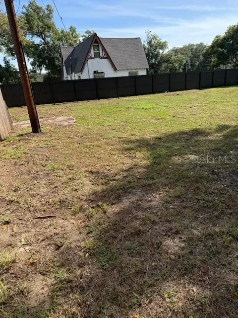 East, FL