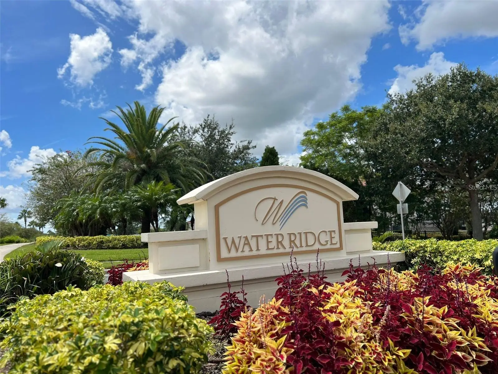 402 Waterfern Trail Drive, FL
