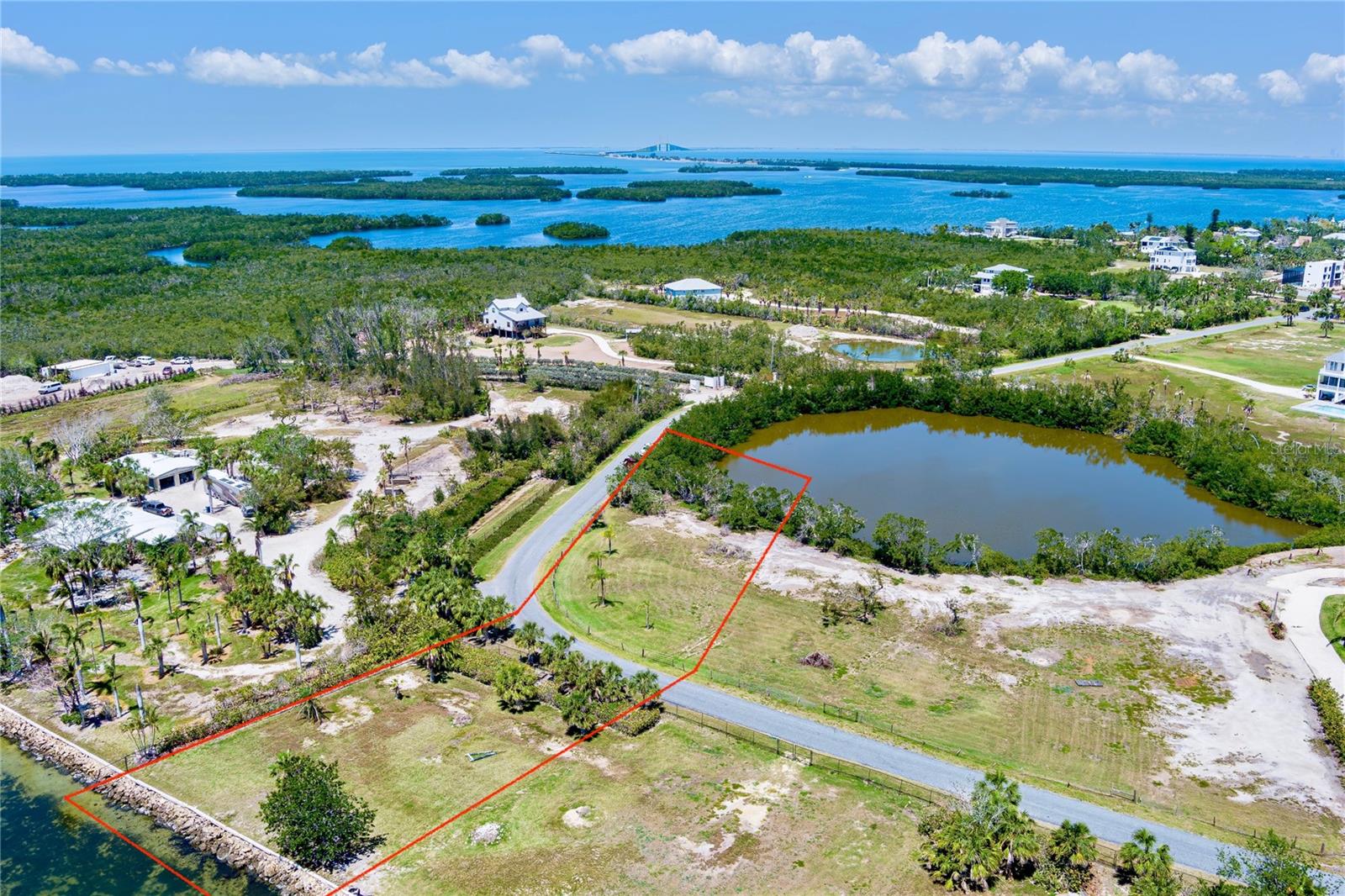 285 Horseshoe Loop Road, FL