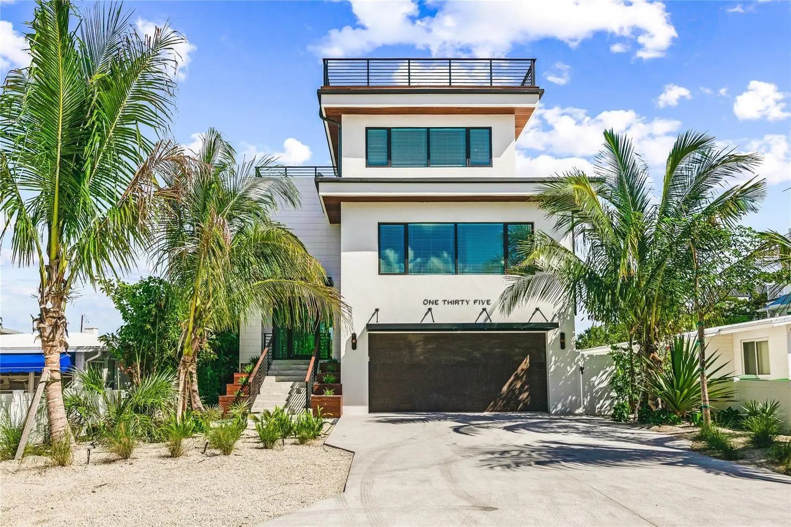 135 Grant Drive, FL