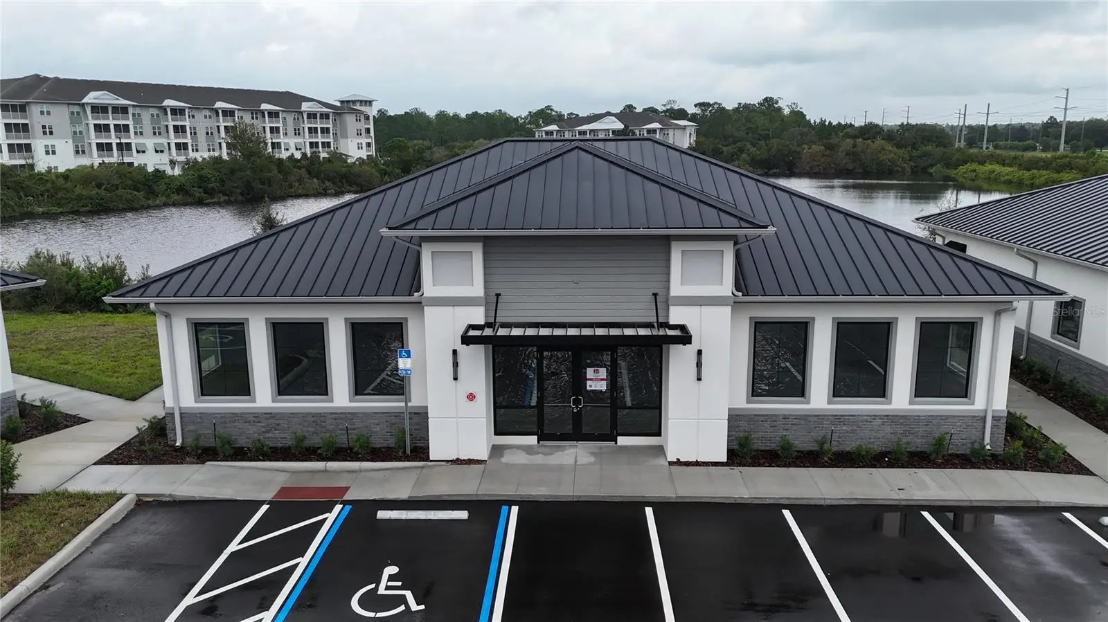 40 Exchange Loop Loop, FL