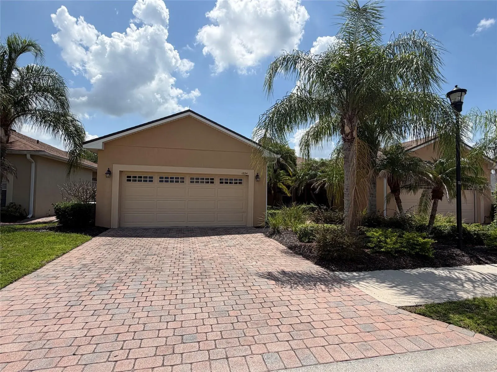 1224 Vienna Square Drive, FL