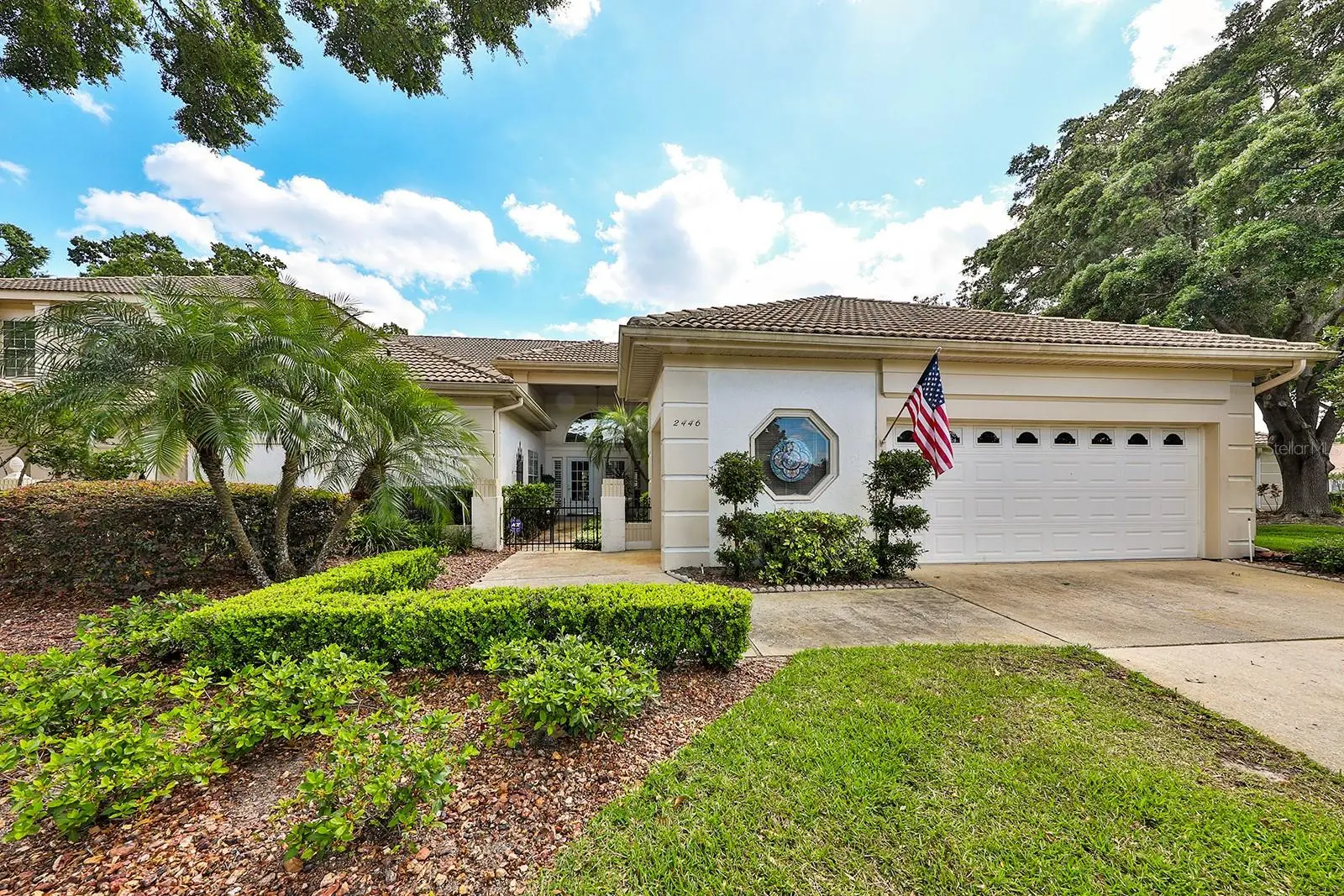 2446 Sweetwater Country Club Dr